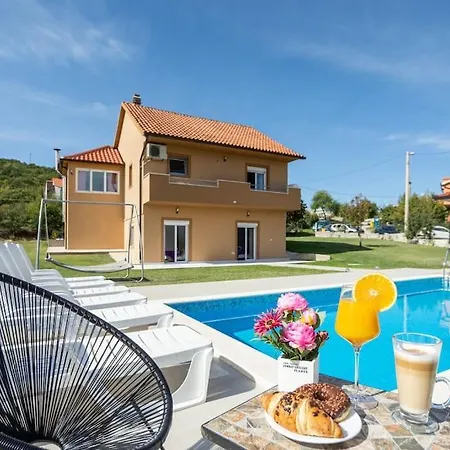 Villa Kuca Za Odmor S Bazenom Marijana *
