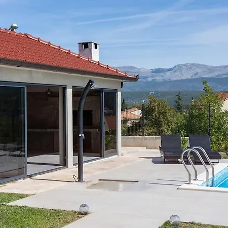 Villa Kuca Za Odmor S Bazenom Marijana Trilj